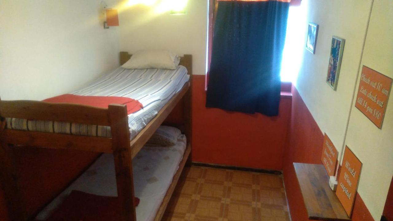 Campo Base Youth Hostel Mendoza Exteriör bild