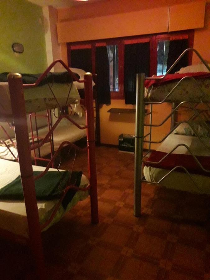 Campo Base Youth Hostel Mendoza Exteriör bild